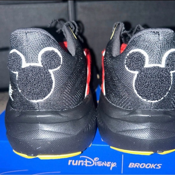 Brooks Mickey Mouse Running Shoes - Picture 3 of 4